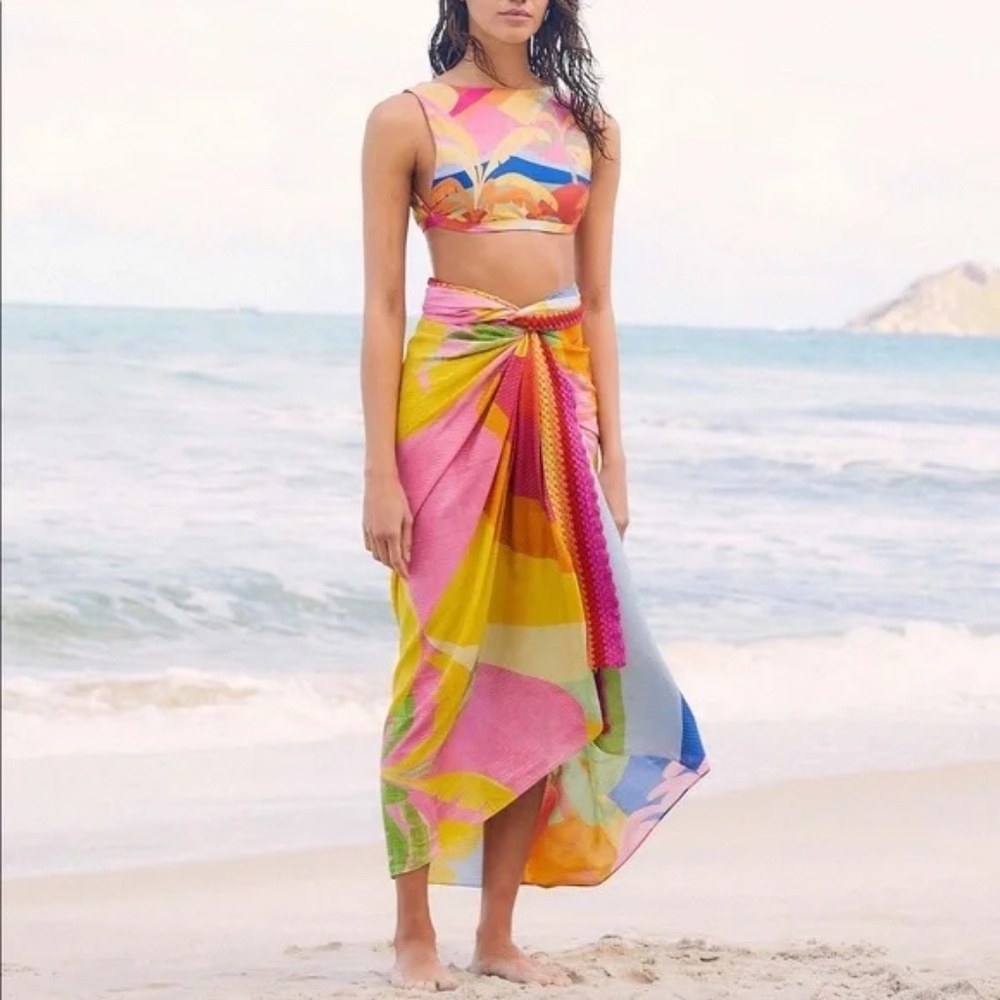 FARM RIO TROPICAL SUNSET SARONG NWOT